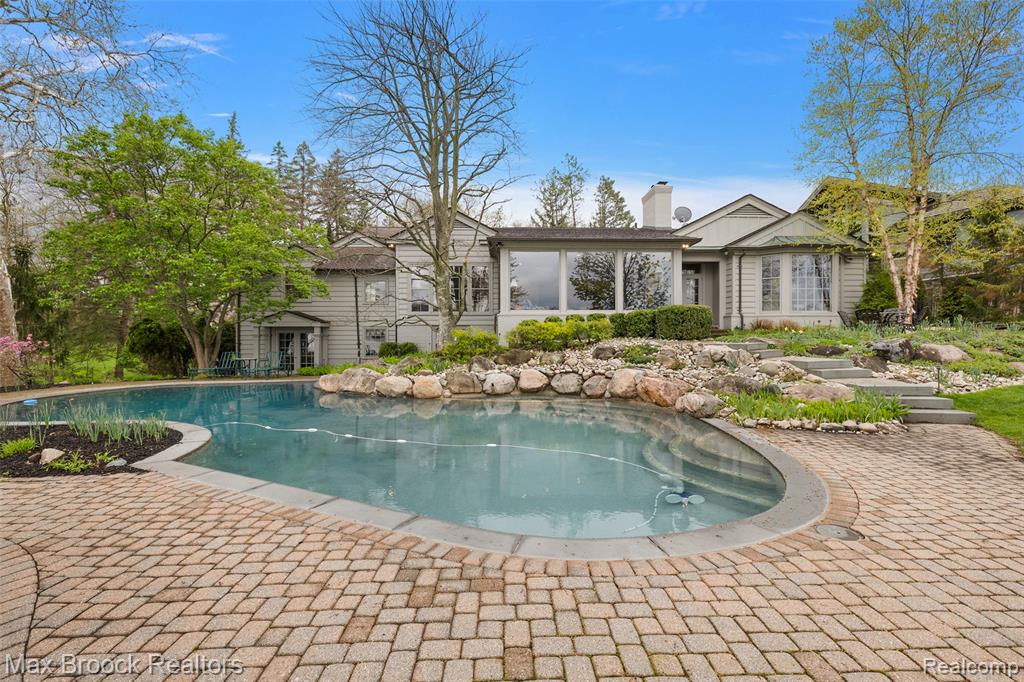 3945 Kirkland Court, Bloomfield Hills, MI 48302 — Photo 34