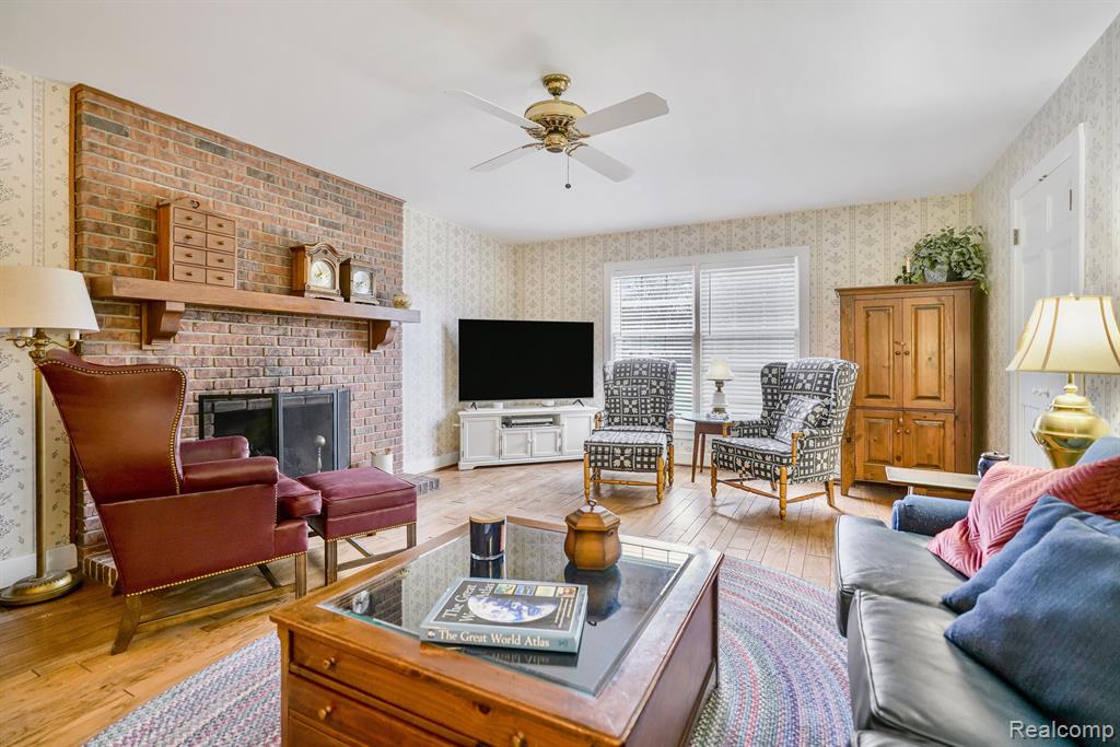 4304 Lapeer Road, Burton, MI 48509 — Photo 8
