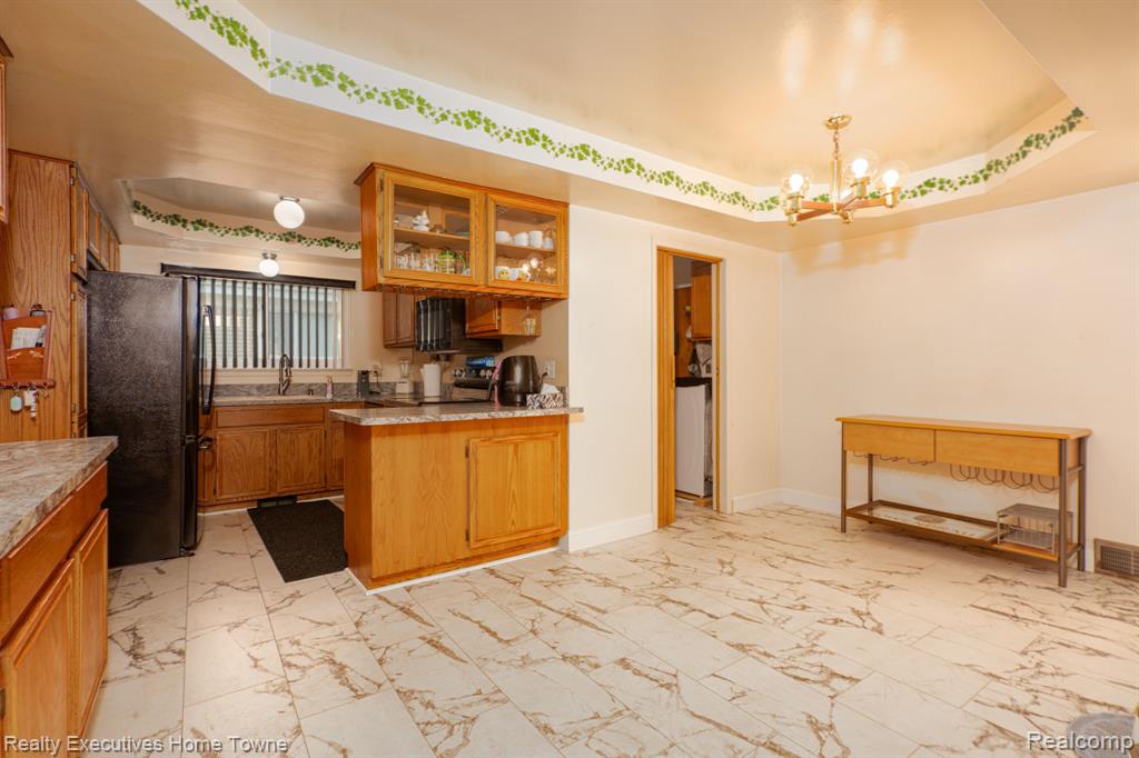 30539 Lund Avenue, Warren, MI 48093 — Photo 6