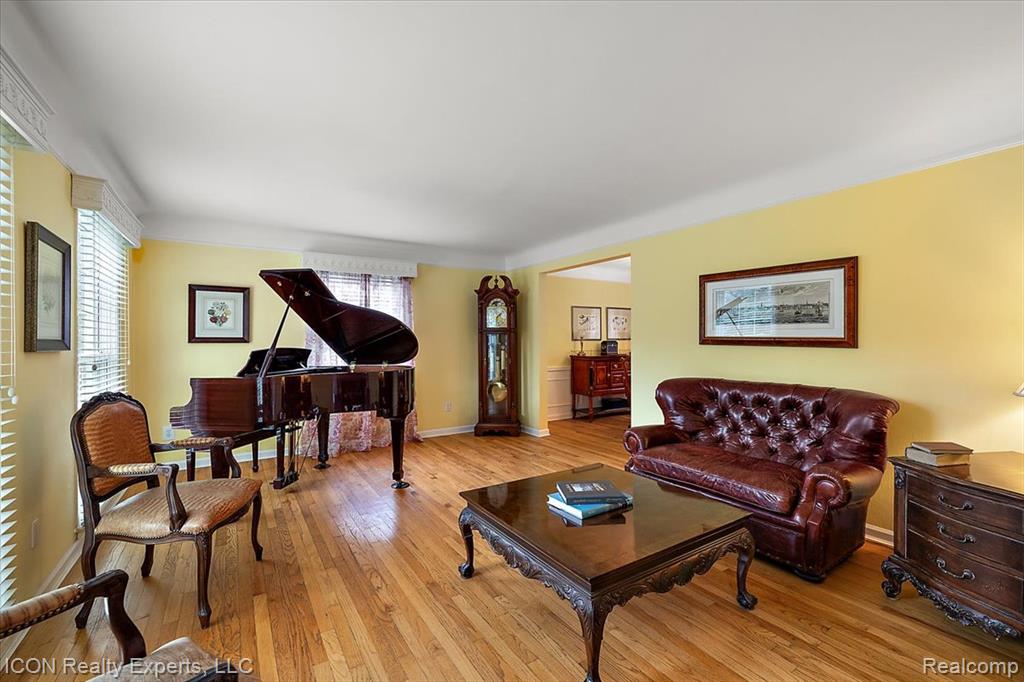 746 Birch Tree Lane, Rochester Hills, MI 48306 — Photo 15