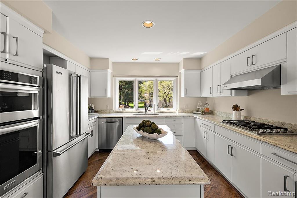 22025 Orchard Way, Beverly Hills, MI 48025 — Photo 13