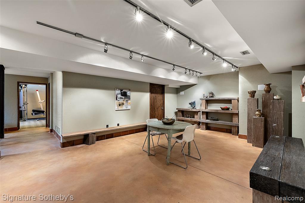7357 LINDENMERE Drive, Bloomfield Hills, MI 48301 — Photo 50