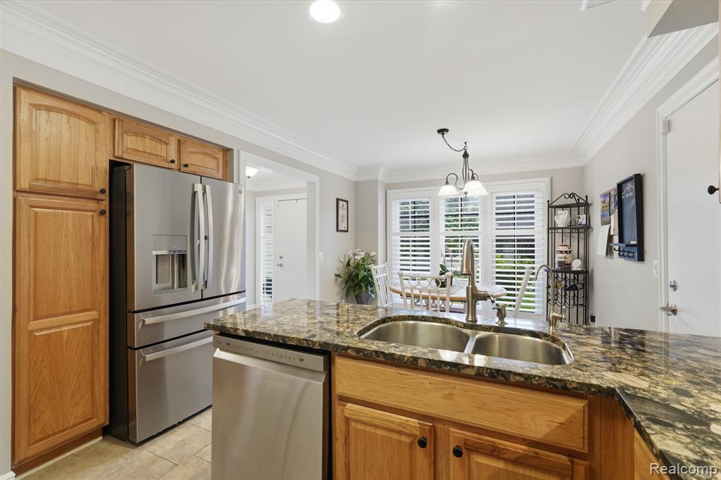 4782 Pine Eagles Drive, 12, Brighton, MI 48116 — Photo 11