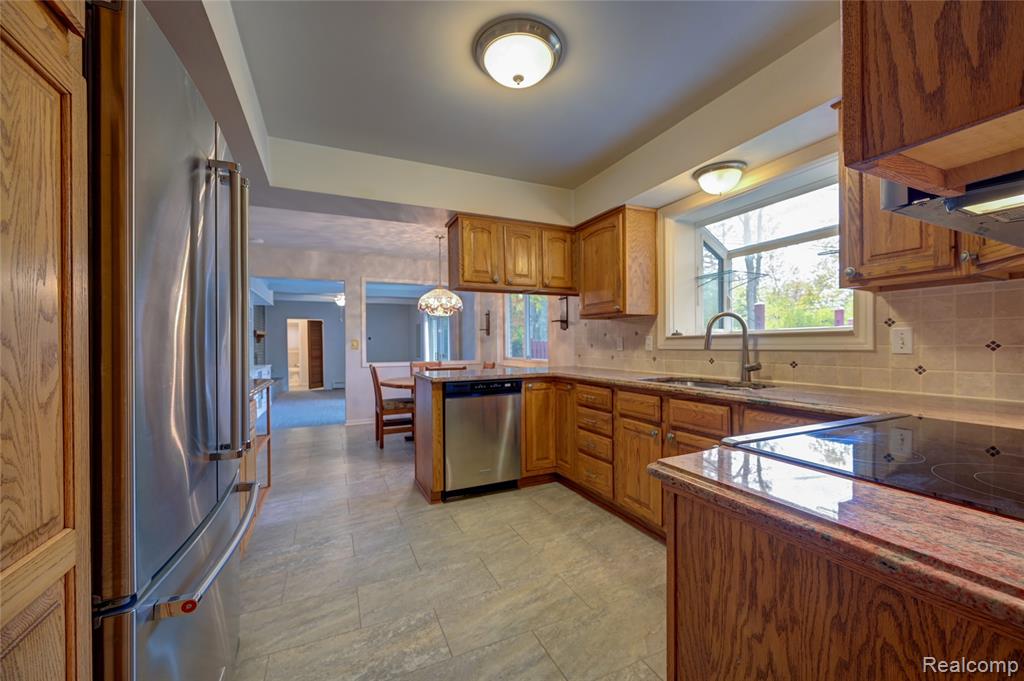 4435 Westover Drive, West Bloomfield, MI 48323 — Photo 13