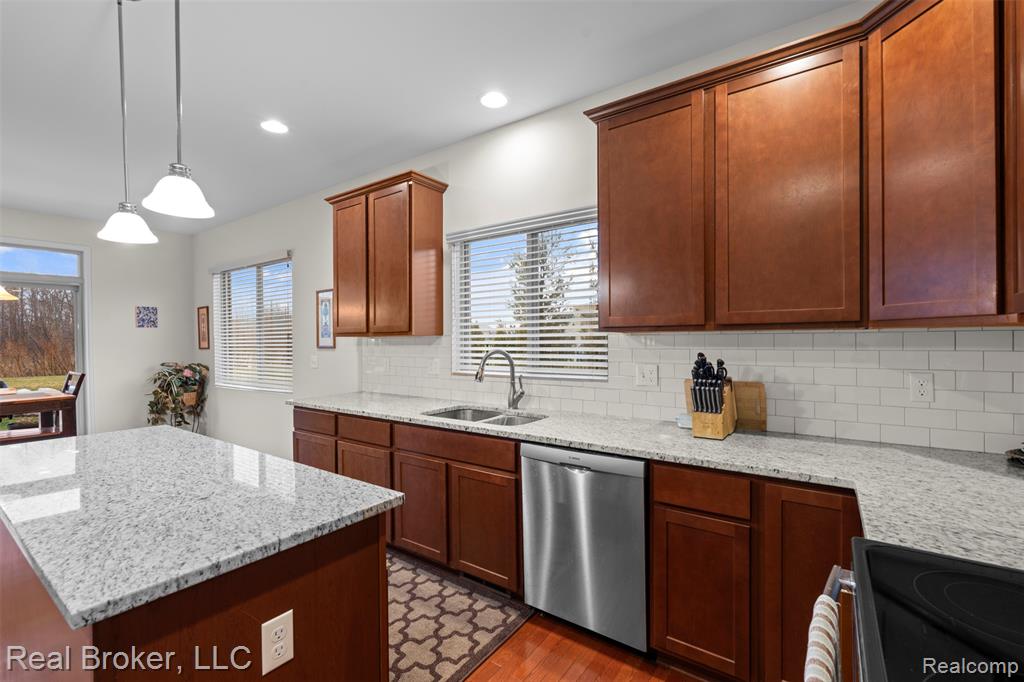 5439 Morgan Lake Drive, Clarkston, MI 48348 — Photo 18