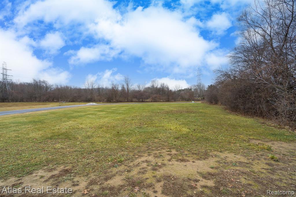 4081 Hidden View Drive, Flint, MI 48506 — Photo 15