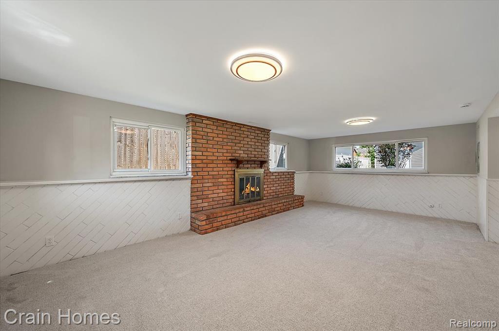 39648 Parklawn Drive, Sterling Heights, MI 48313 — Photo 44