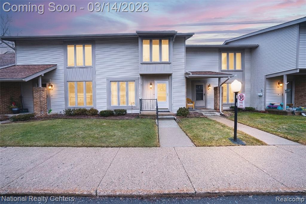 90 Willow Way, Waterford, MI 48328 — front exterior