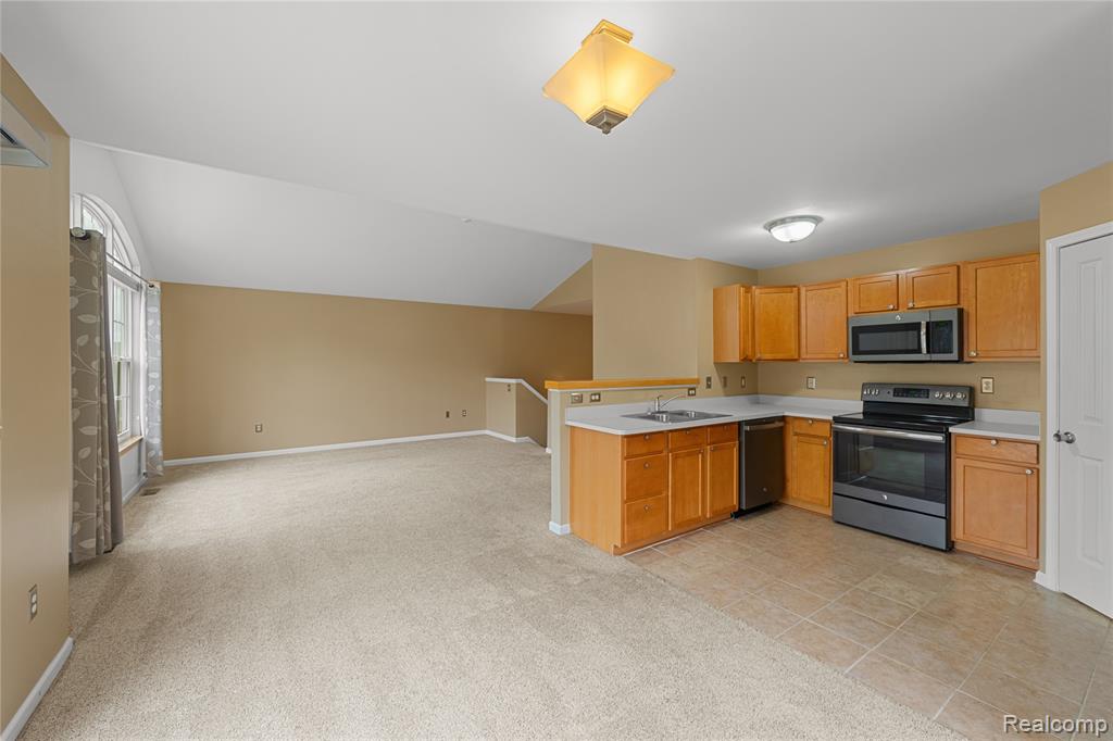 47408 PEMBROKE Drive, Canton, MI 48188 — Photo 17