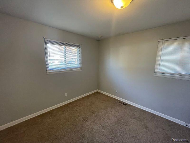 59 W HARWOOD Avenue, Madison Heights, MI 48071 — Photo 6