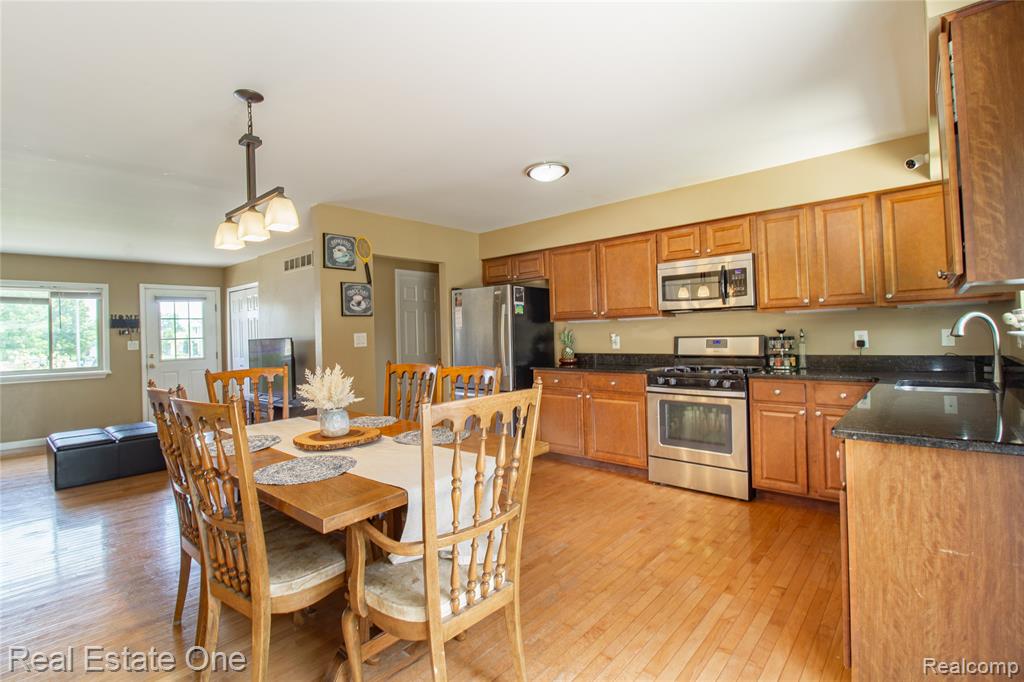 44220 Saltz Road, Canton, MI 48187 — Photo 7