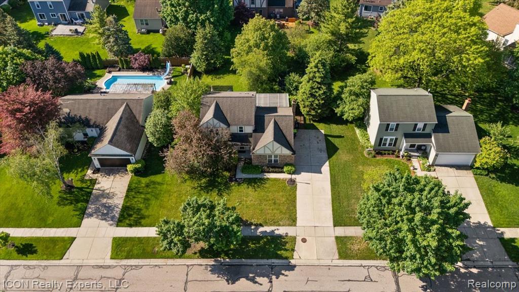 44831 Huntington Drive, Novi, MI — Photo 54