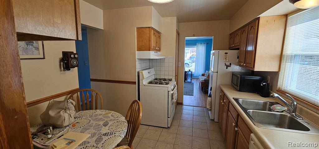 416 E 6TH Street, Royal Oak, MI 48067 — Photo 7