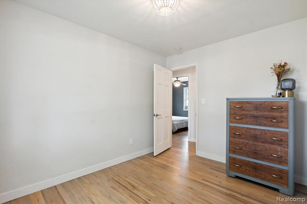4015 VILLAGE Square, Brighton, MI 48114 — Photo 14