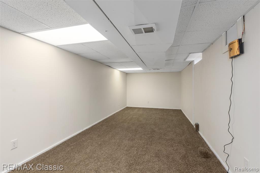 4268 Covered Bridge Road, Bloomfield Hills, MI 48302 — Photo 25
