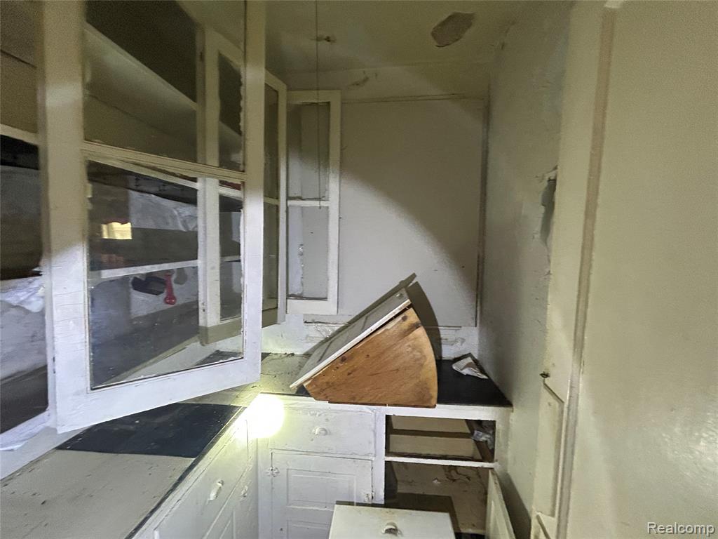 5050 Seminole Street, Detroit, MI 48213 — Photo 38