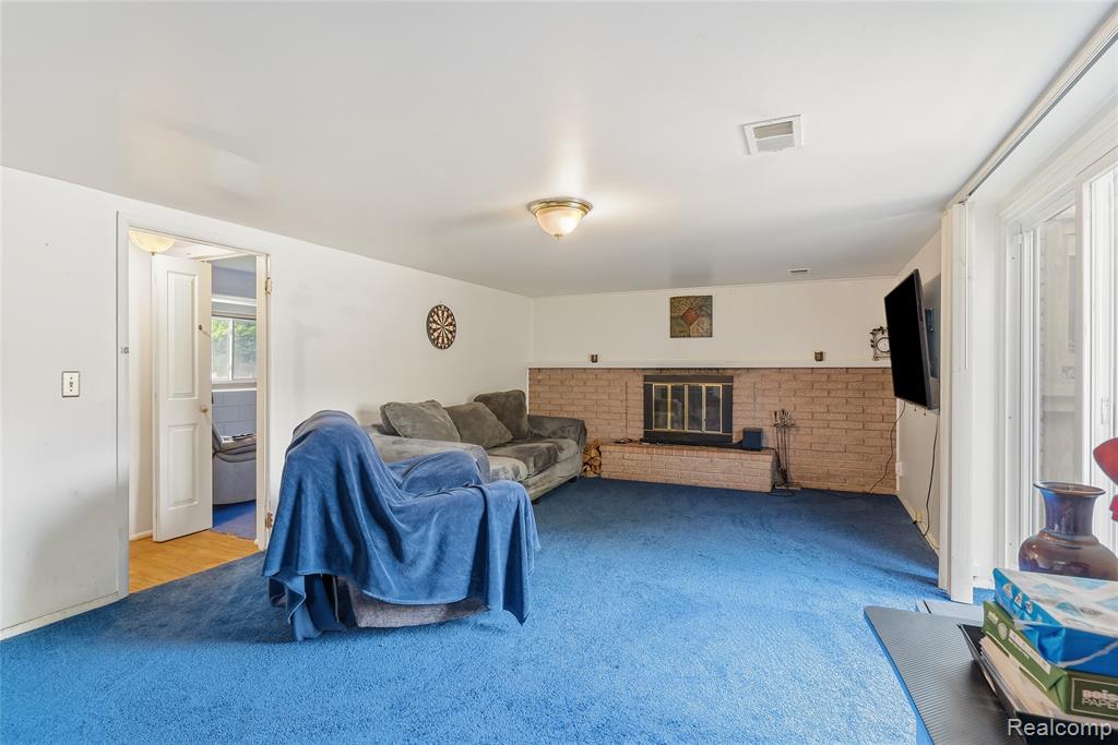 4821 Shelbyshire Drive, Utica, MI 48316 — Photo 10