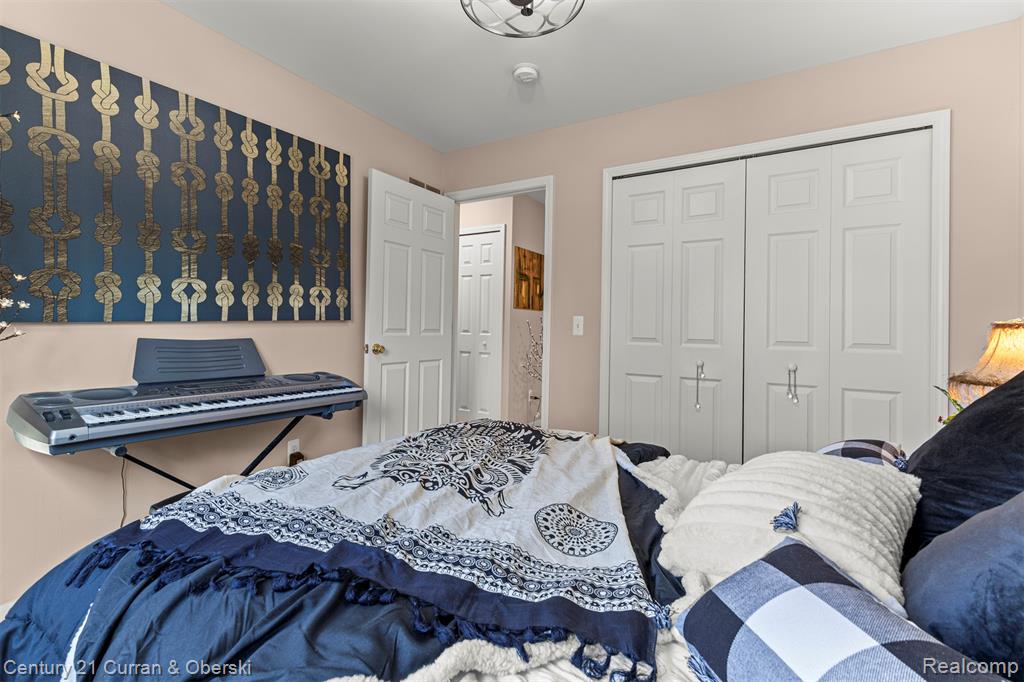 3633 Richmond St, Waterford, MI 48328 — Photo 12