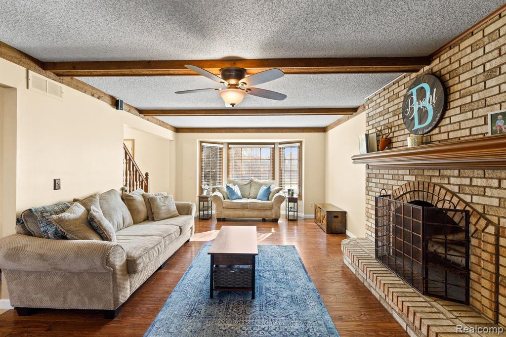 47387 MEADOWBROOK Drive, Macomb, MI 48044 — Photo 5