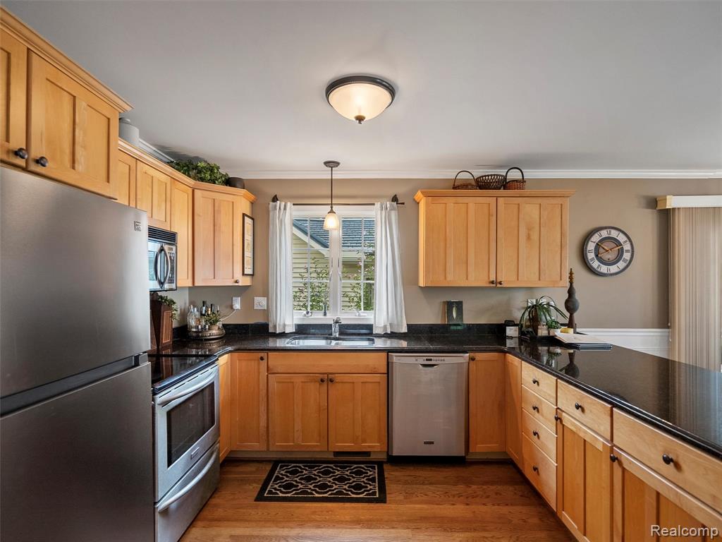 6102 Lakeview Park Drive, Linden, MI 48451 — Photo 10