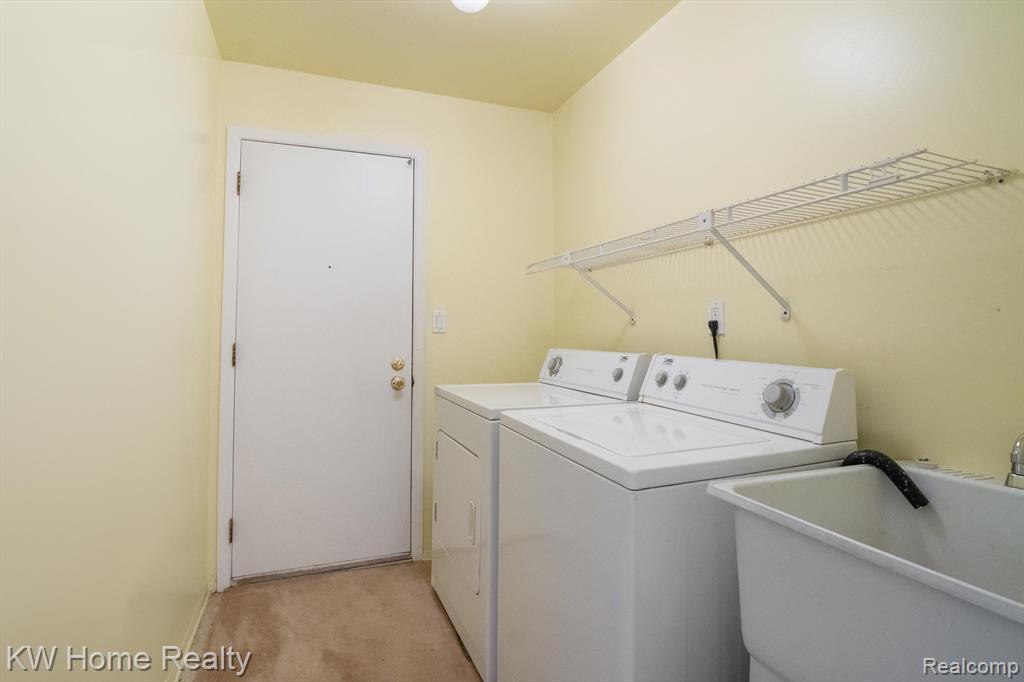 29691 Pine Ridge Circle, Farmington Hills, MI 48331 — Photo 31