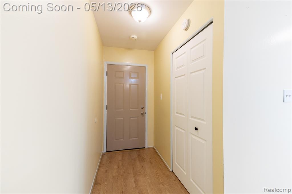 8127 Colony Drive, 23, Grosse Ile, MI 48138 — Photo 4