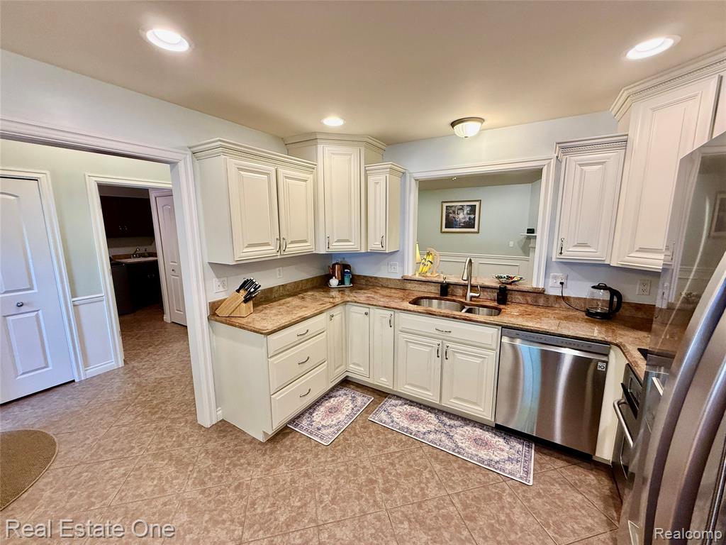 51063 Paxton Drive, New Baltimore, MI — Photo 7