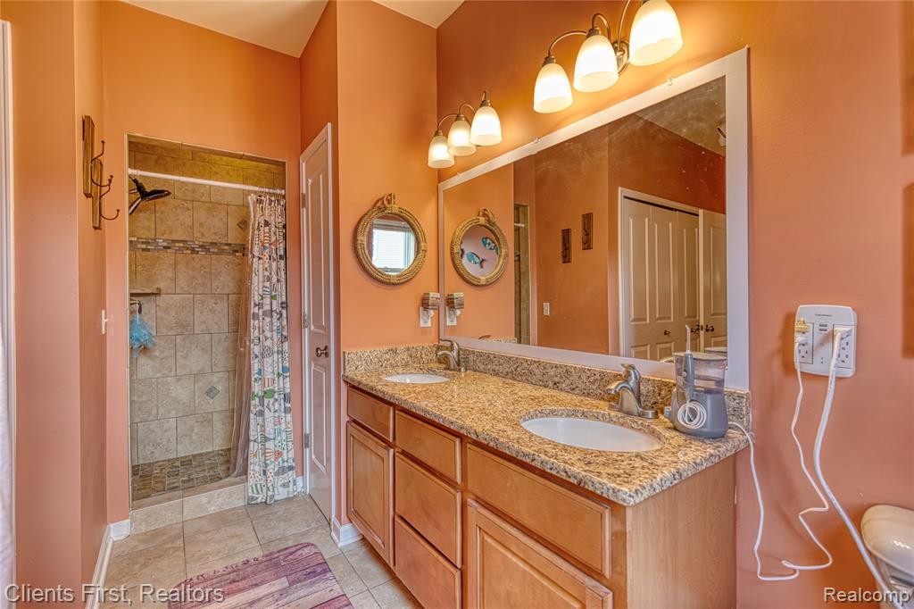 1291 Courtney Court, Hartland, MI 48353 — Photo 36