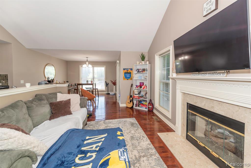 5738 Wellesley Lane, Ypsilanti, MI 48197 — Photo 16