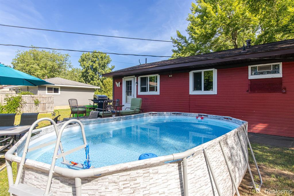 6621 Doyon Drive S, Waterford, MI 48327 — Photo 27