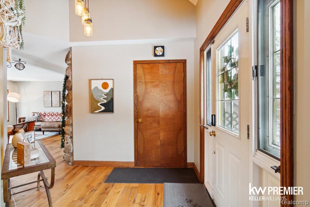 897 Annie Lang Drive, Milford, MI 48381 — Photo 5