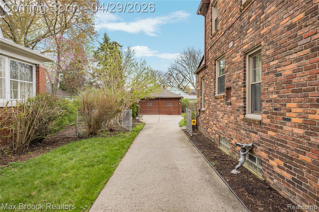938 LAKEPOINTE STREET, Grosse Pointe Park, MI 48230 — Photo 51