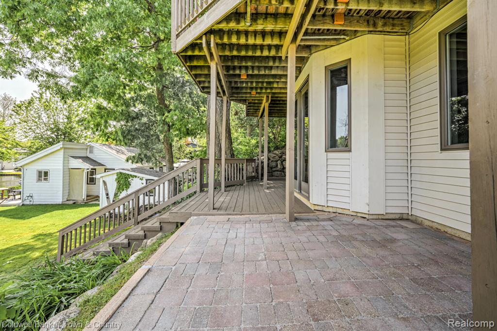 11265 N Shore Drive, Whitmore Lake, MI 48189 — Photo 45