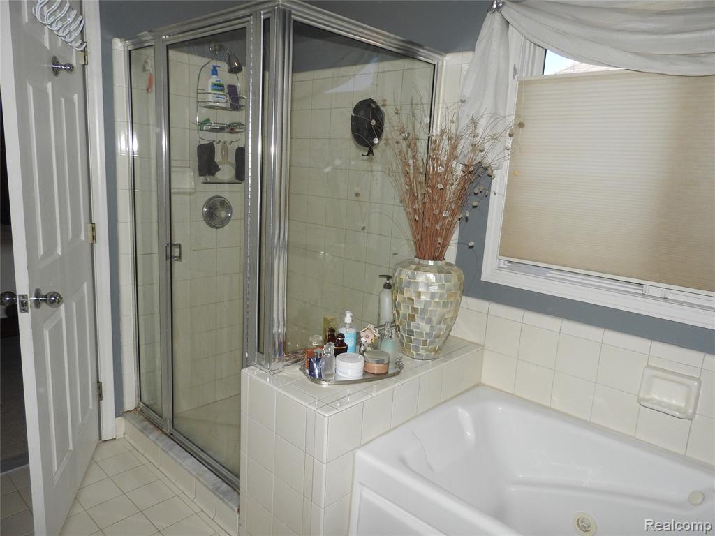 43124 Gina Drive, Sterling Heights, MI 48314 — Photo 21