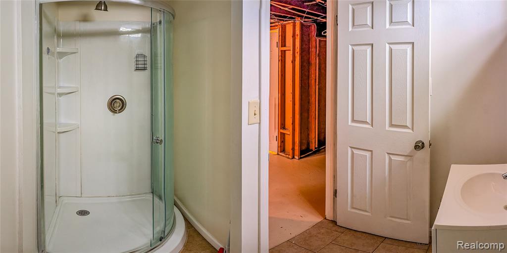 4420 Katherine Street, Dearborn Heights, MI 48125 — Photo 25