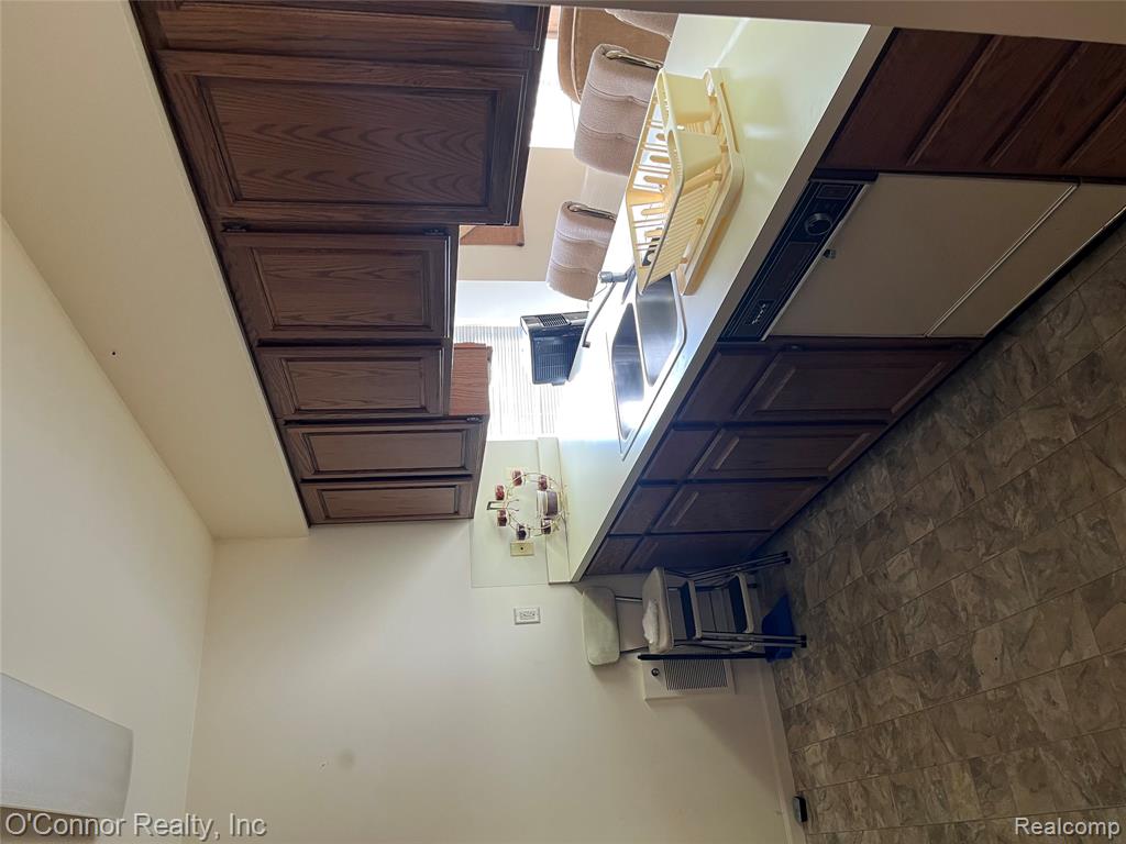 502 1/2 Huron Avenue, Port Huron, MI 48060 — Photo 5