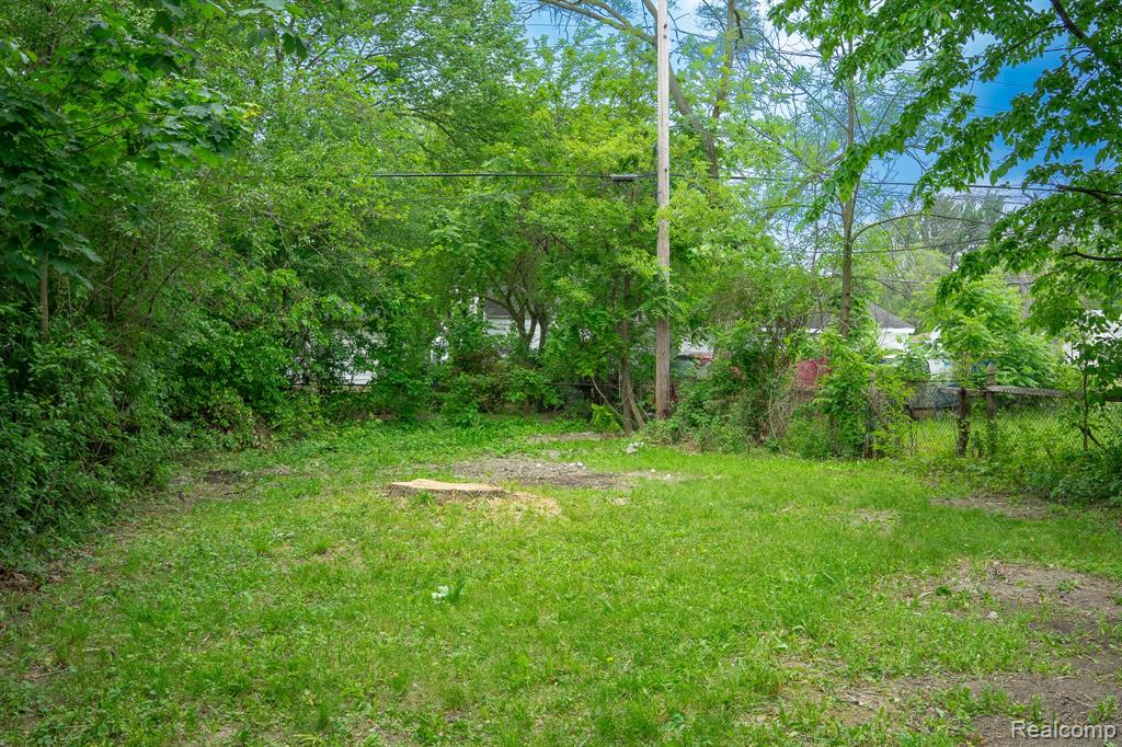 9107 Vaughan Street, Livonia, MI 48228 — Photo 16
