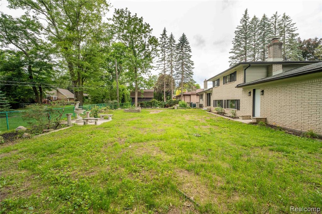 6742 Canterbury Court, Shelby Twp, MI 48316 — Photo 39