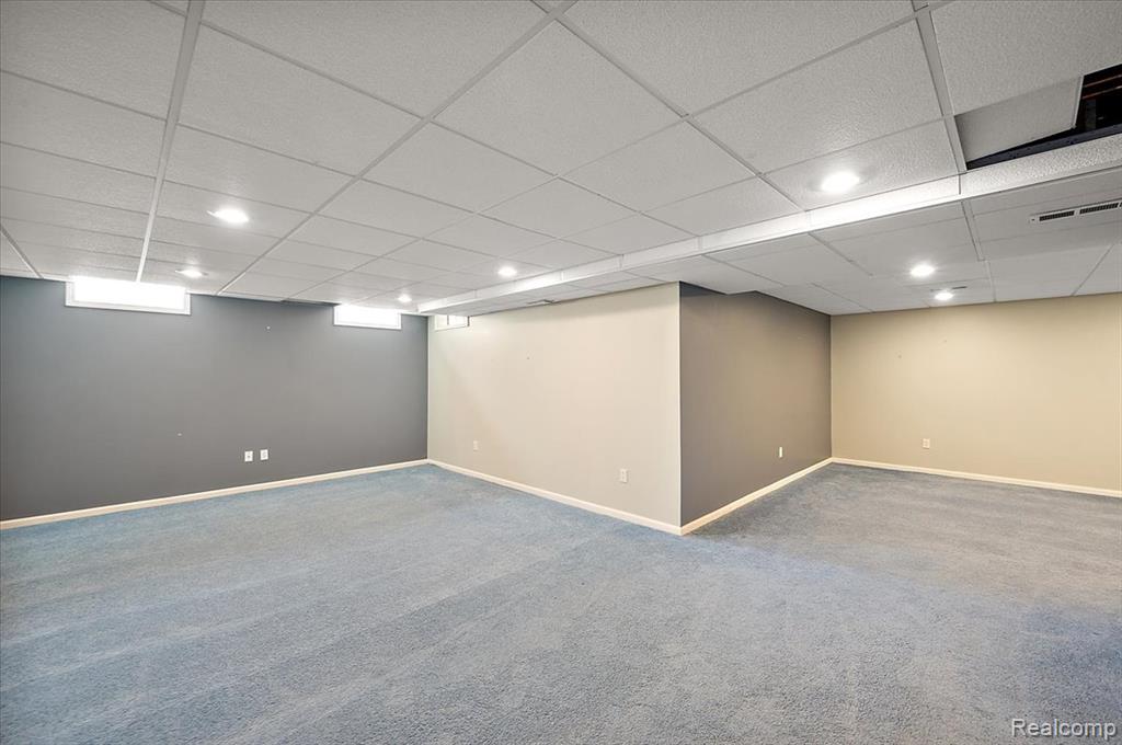 734 Challenging Trail, 65, South Lyon, MI 48178 — Photo 44