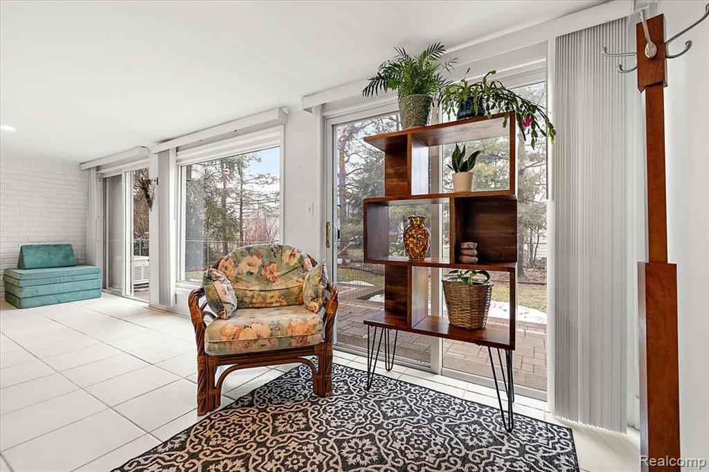 16244 Lauderdale Avenue, Beverly Hills, MI 48025 — Photo 15