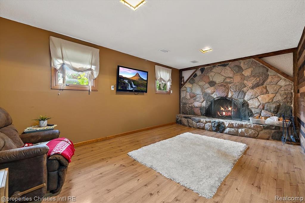 7871 Sunset Street, West Bloomfield, MI 48323 — Photo 12