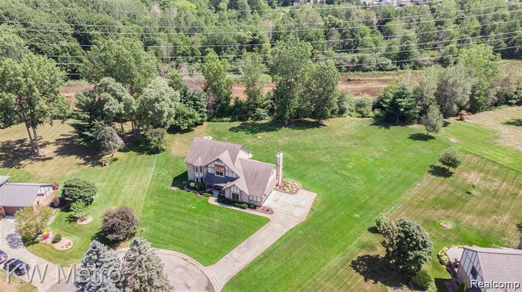 6886 Vail Court, Clarkston, MI 48348 — Photo 26