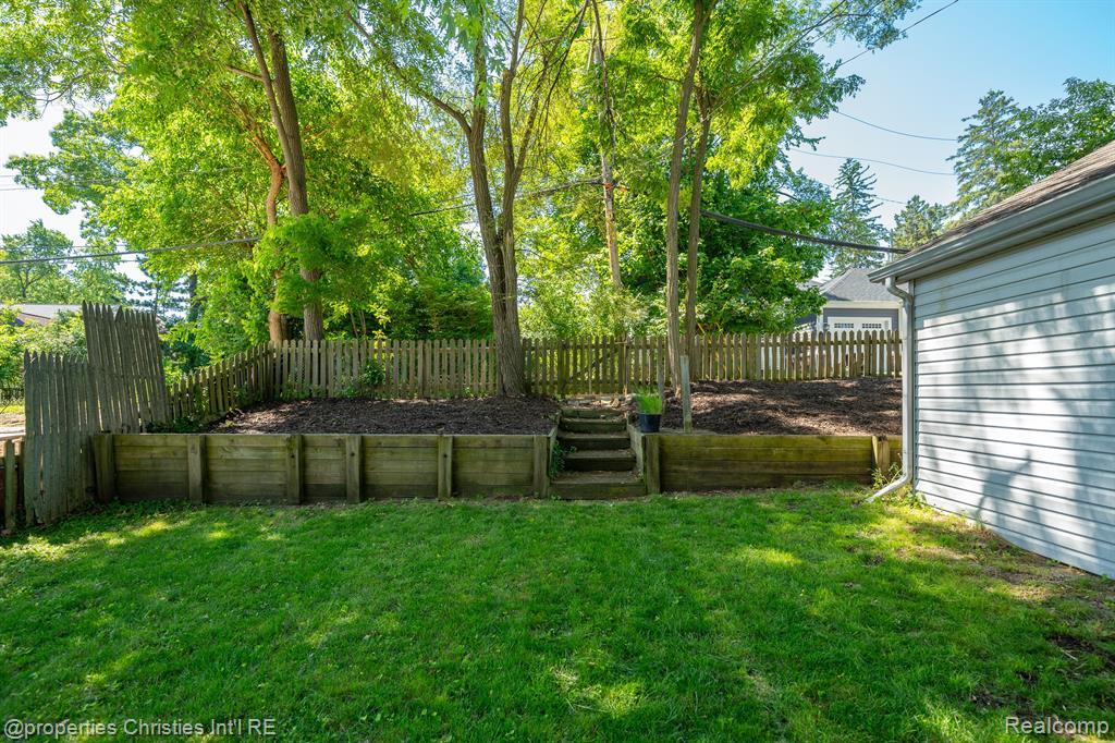 537 W 3RD Street, Rochester, MI 48307 — Photo 29