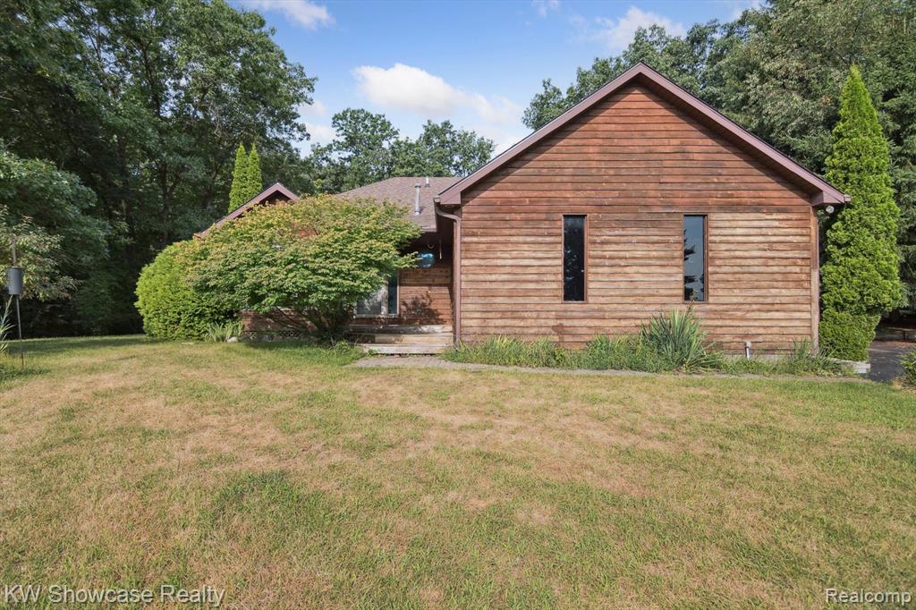 11858 Earl Street, Pinckney, MI 48169 — Photo 3