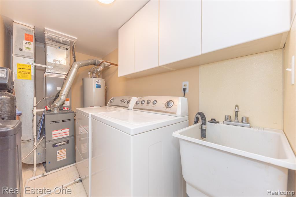 61186 Greenwood Drive, 36, South Lyon, MI 48178 — Photo 16