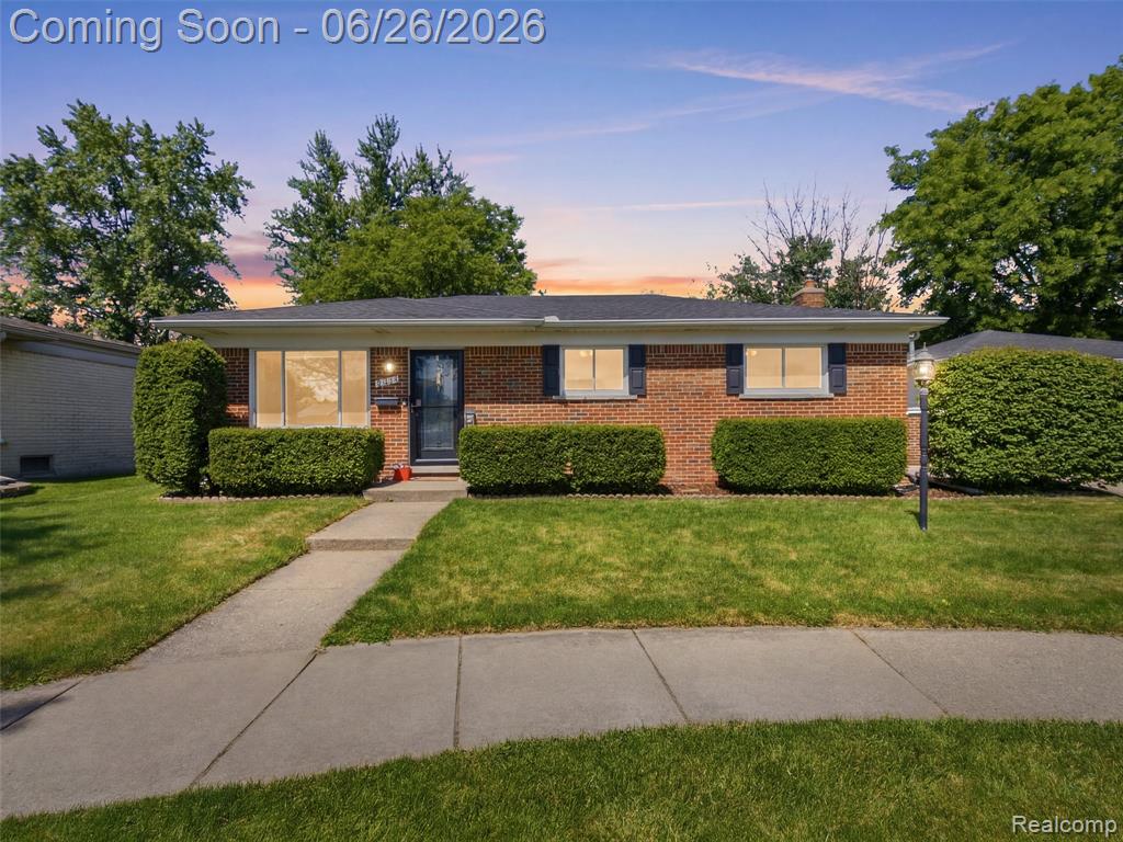 40963 Flagstaff Drive, Sterling Heights, MI 48313 — front exterior