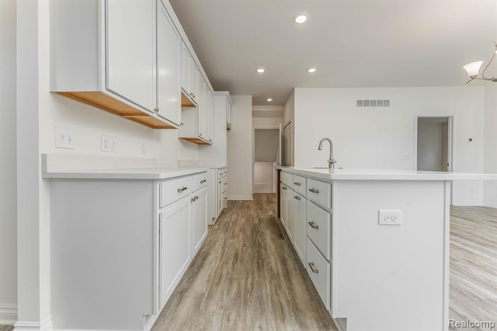 702 Ander Lane, 87, White Lake, MI — Photo 11