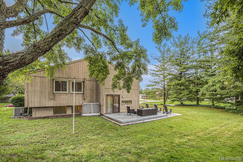 5722 Perrytown Drive, West Bloomfield, MI — Photo 26