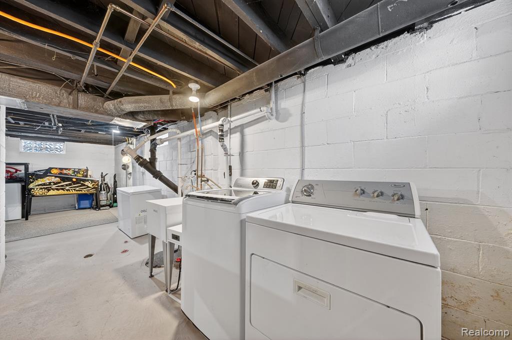 438 W Brockton Avenue, Madison Heights, MI 48071 — Photo 35