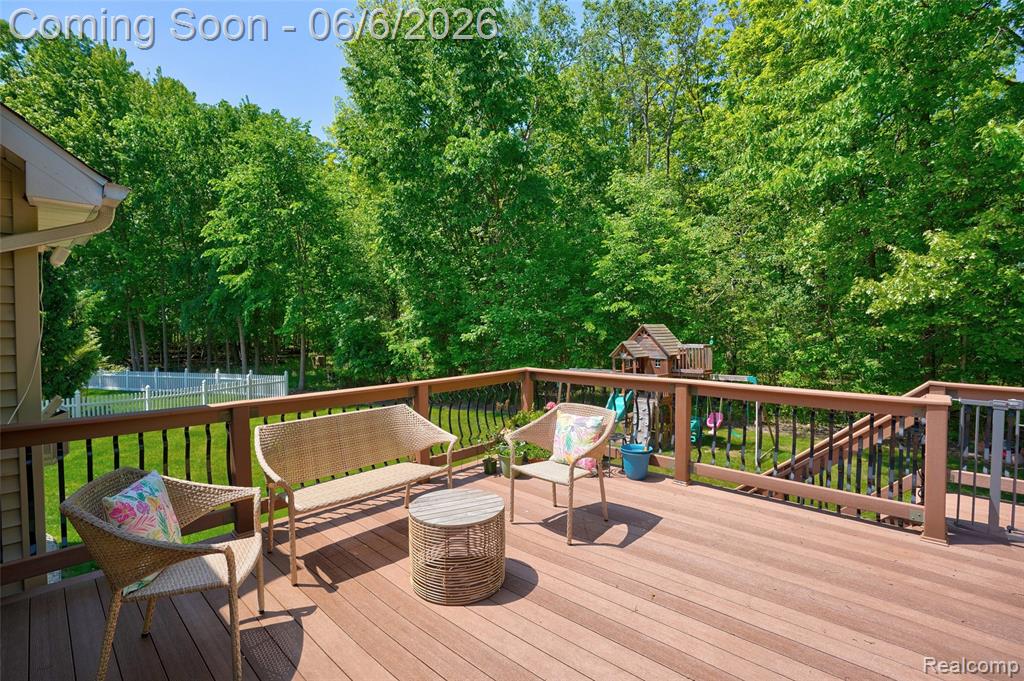 10242 Beacon Court, Grand Blanc, MI 48439 — Photo 67